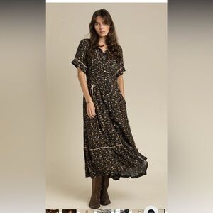 Chic Black Floral Maxi Dress